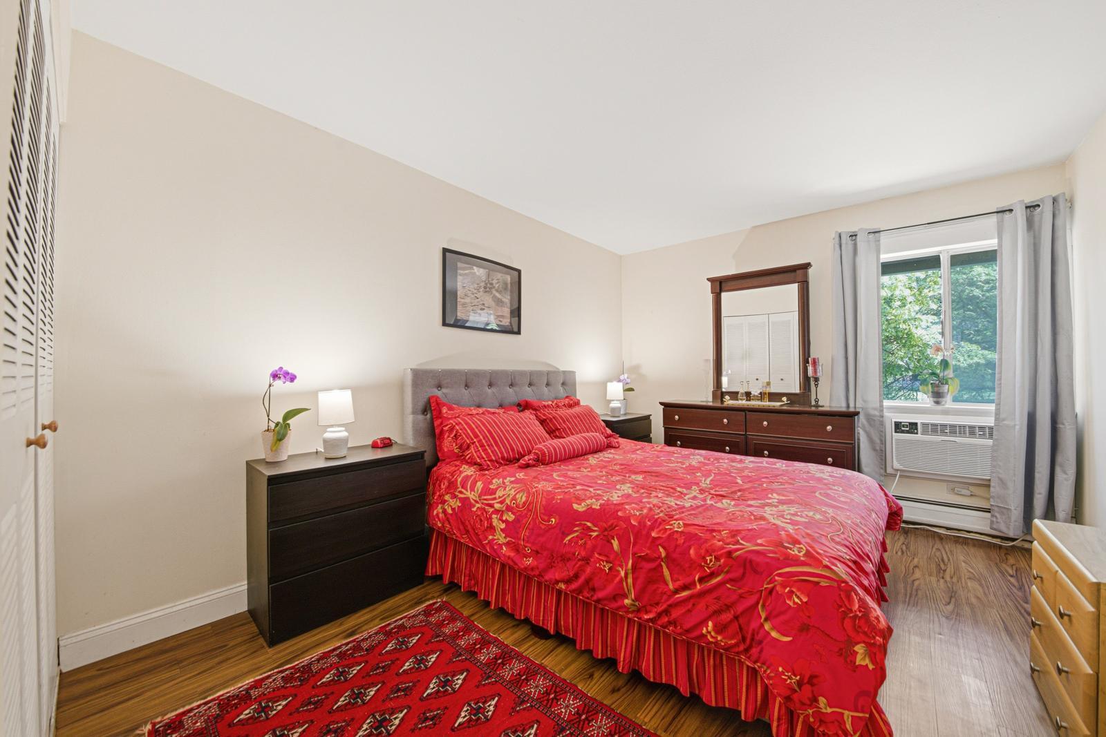 1813 Hemlock Place Unit: 110
