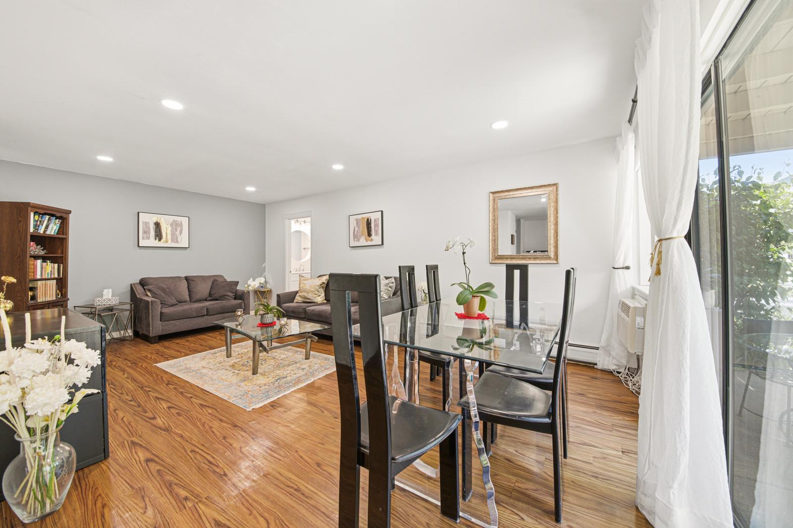 1813 Hemlock Place Unit: 110