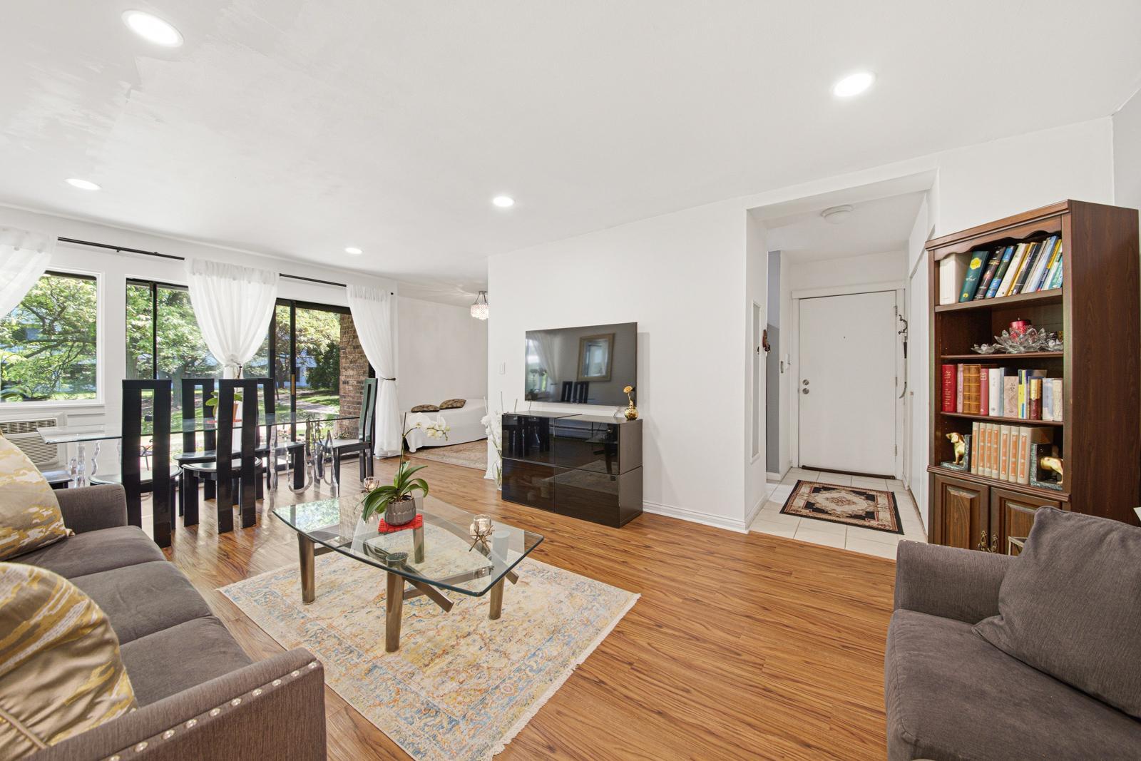 1813 Hemlock Place Unit: 110