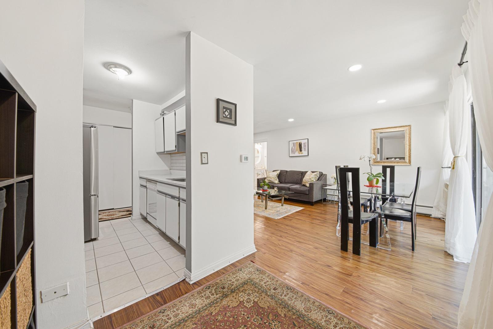 1813 Hemlock Place Unit: 110