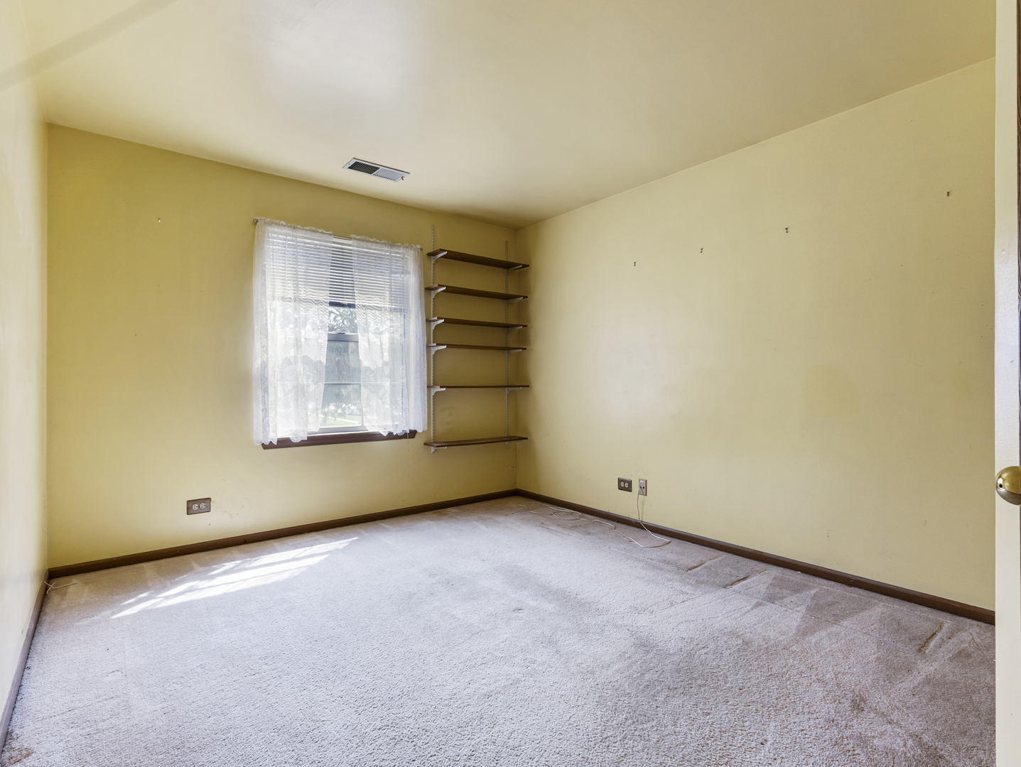 4 Truman Court Unit: B