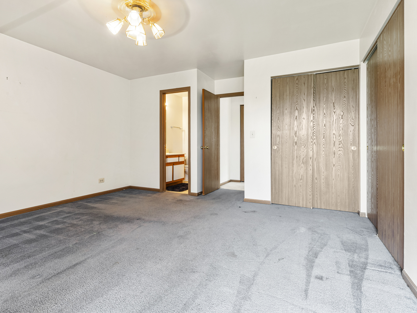 4 Truman Court Unit: B
