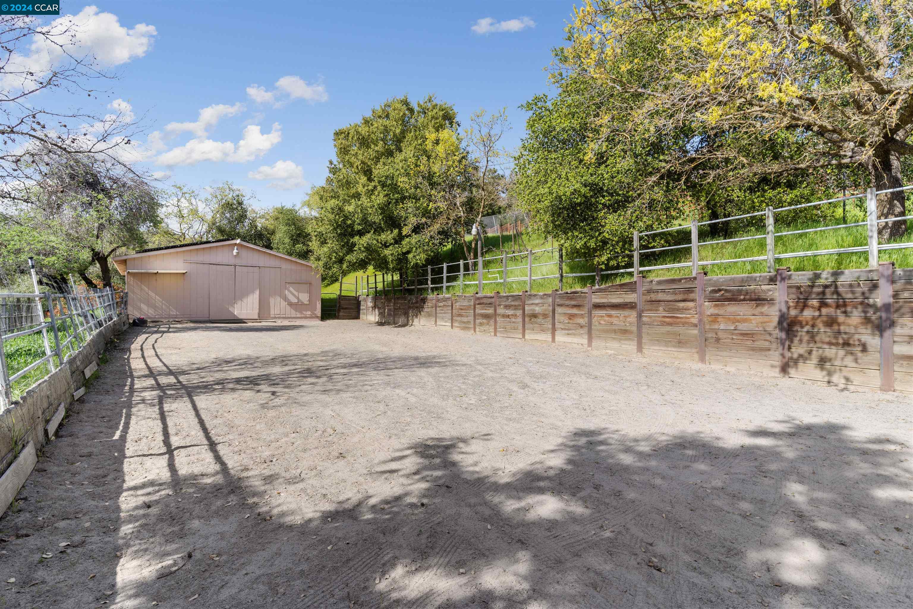 1520 Rancho Del Hambre