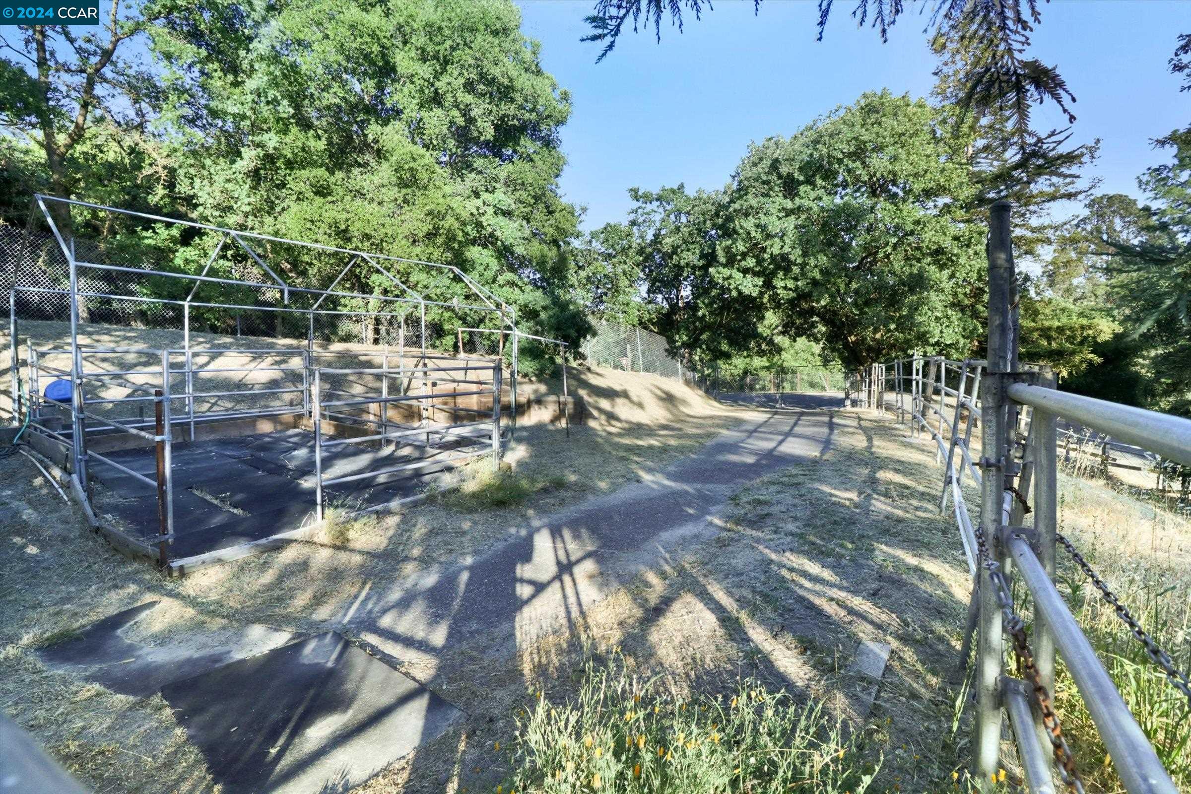 1520 Rancho Del Hambre