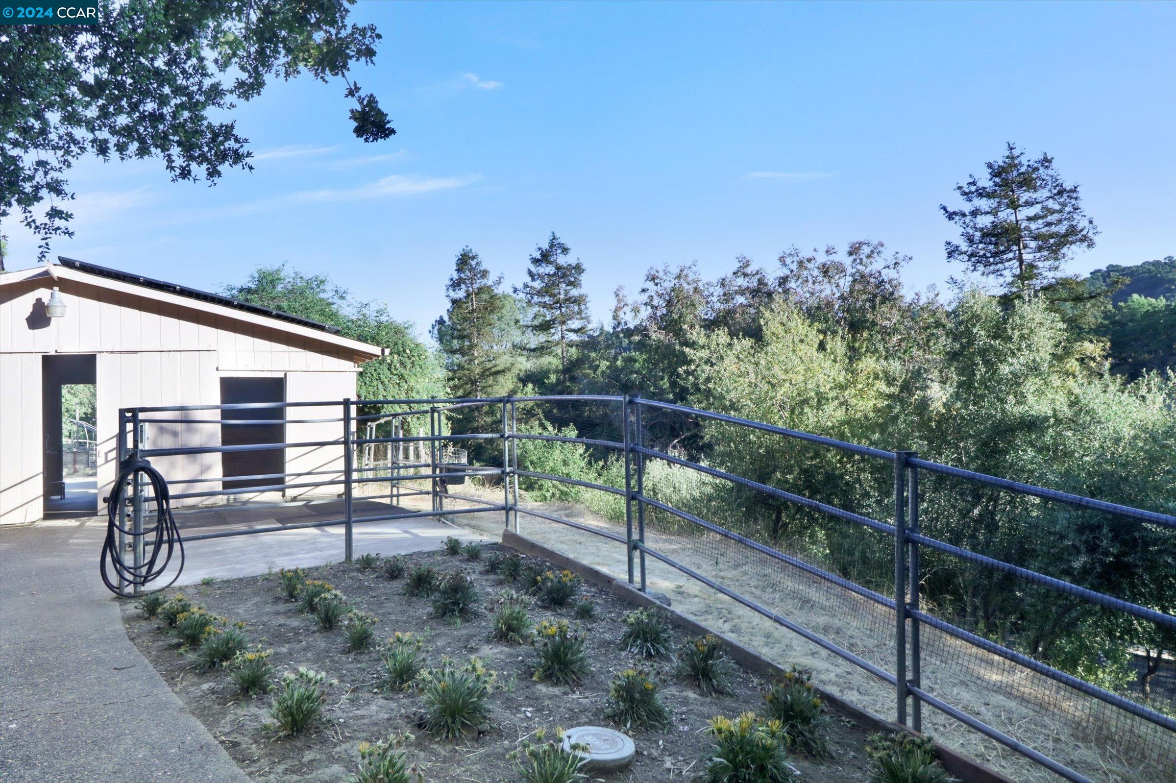 1520 Rancho Del Hambre