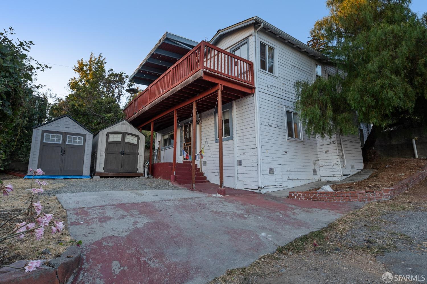 7945 Sunkist Drive