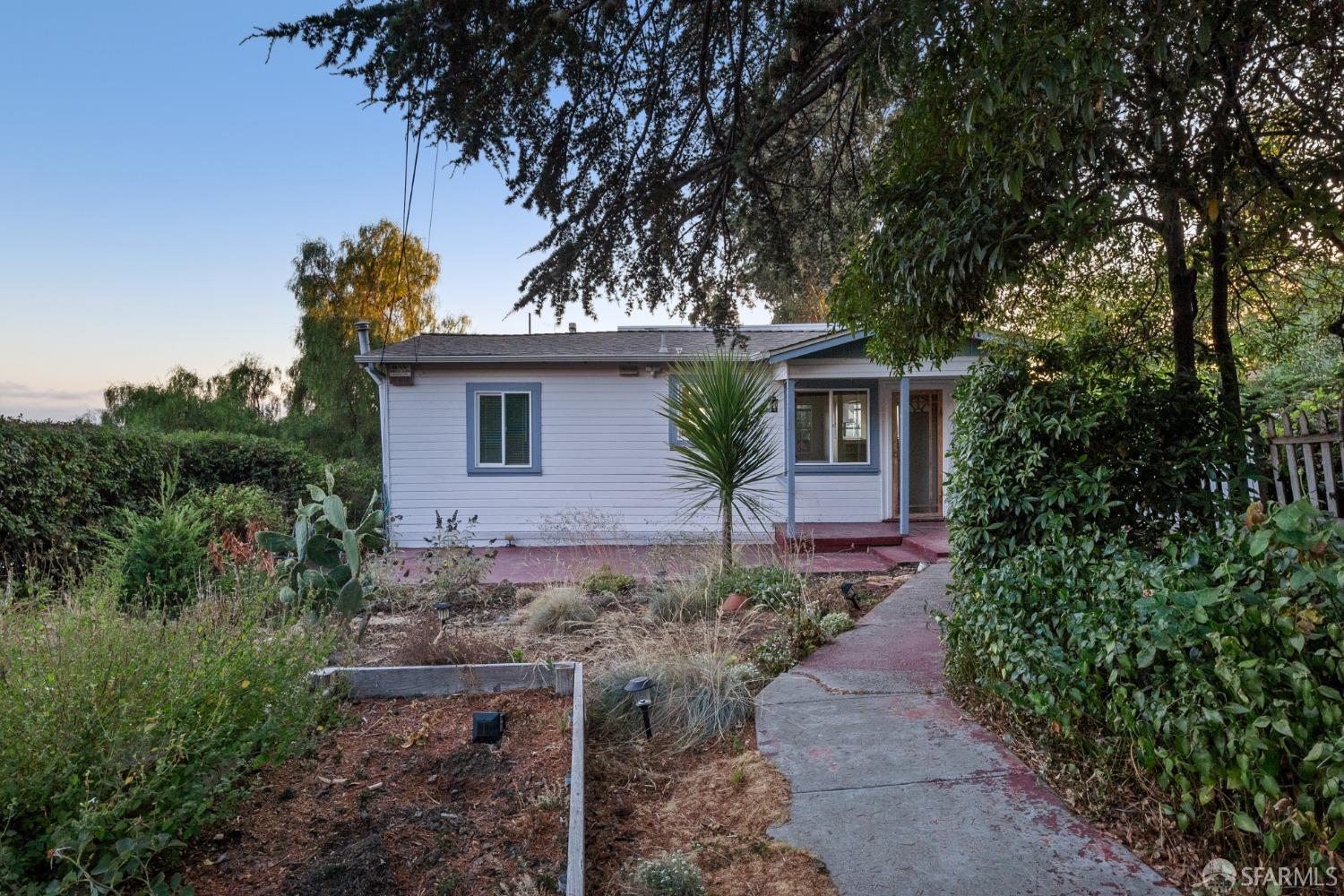 7945 Sunkist Drive