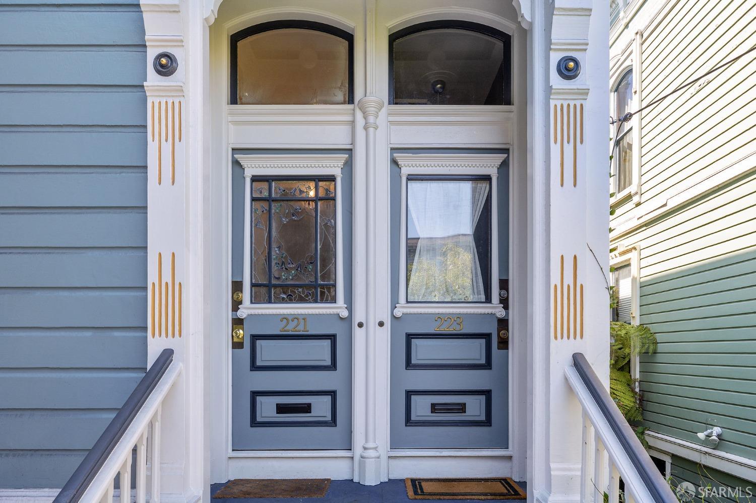 221 Steiner Street