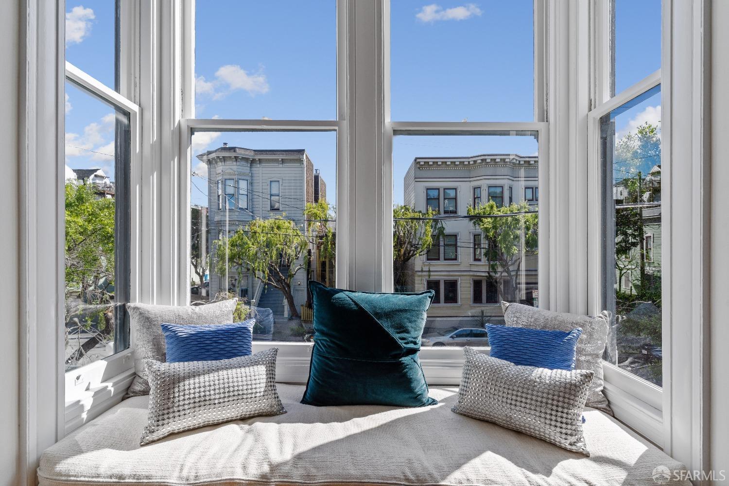 221 Steiner Street