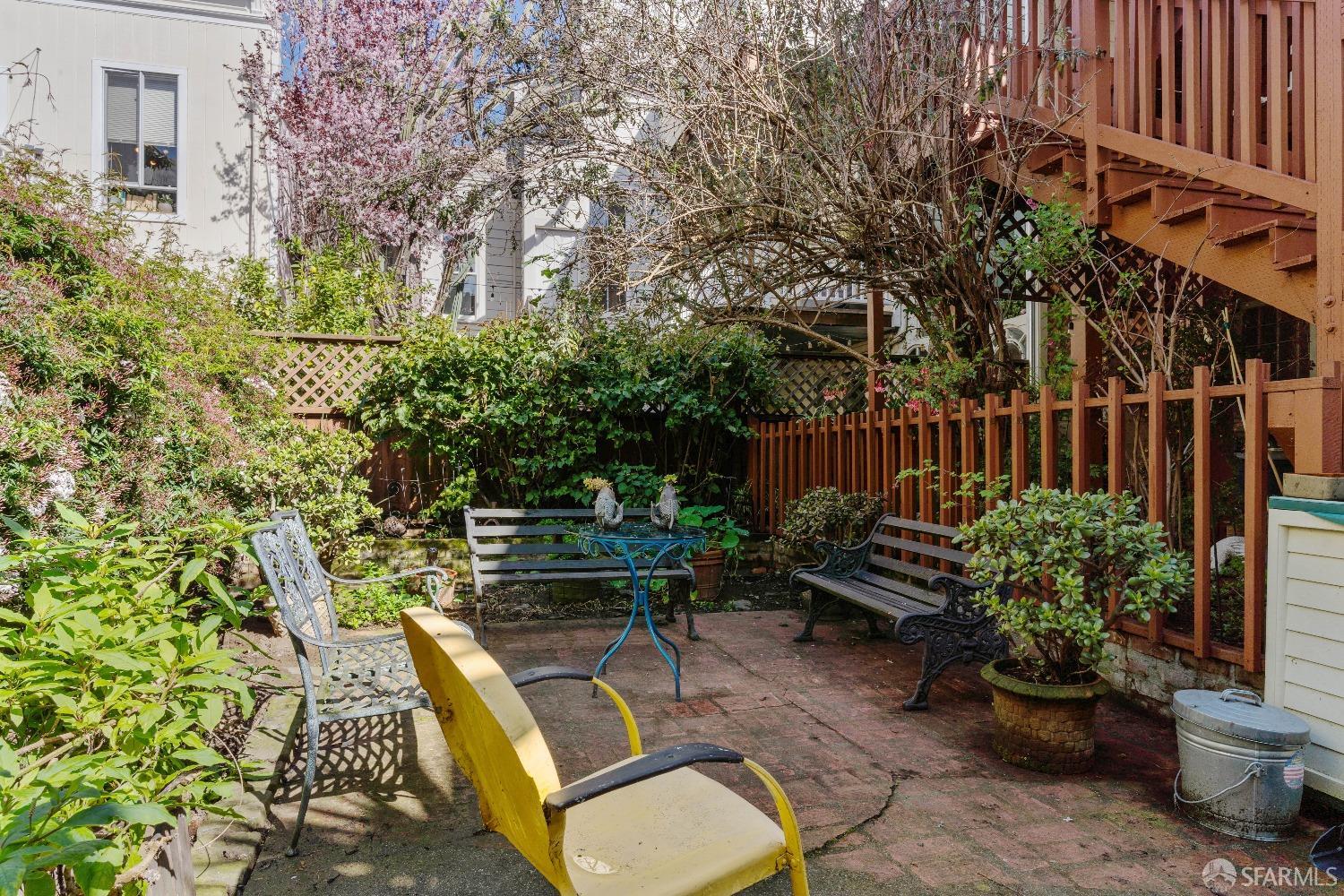 221 Steiner Street