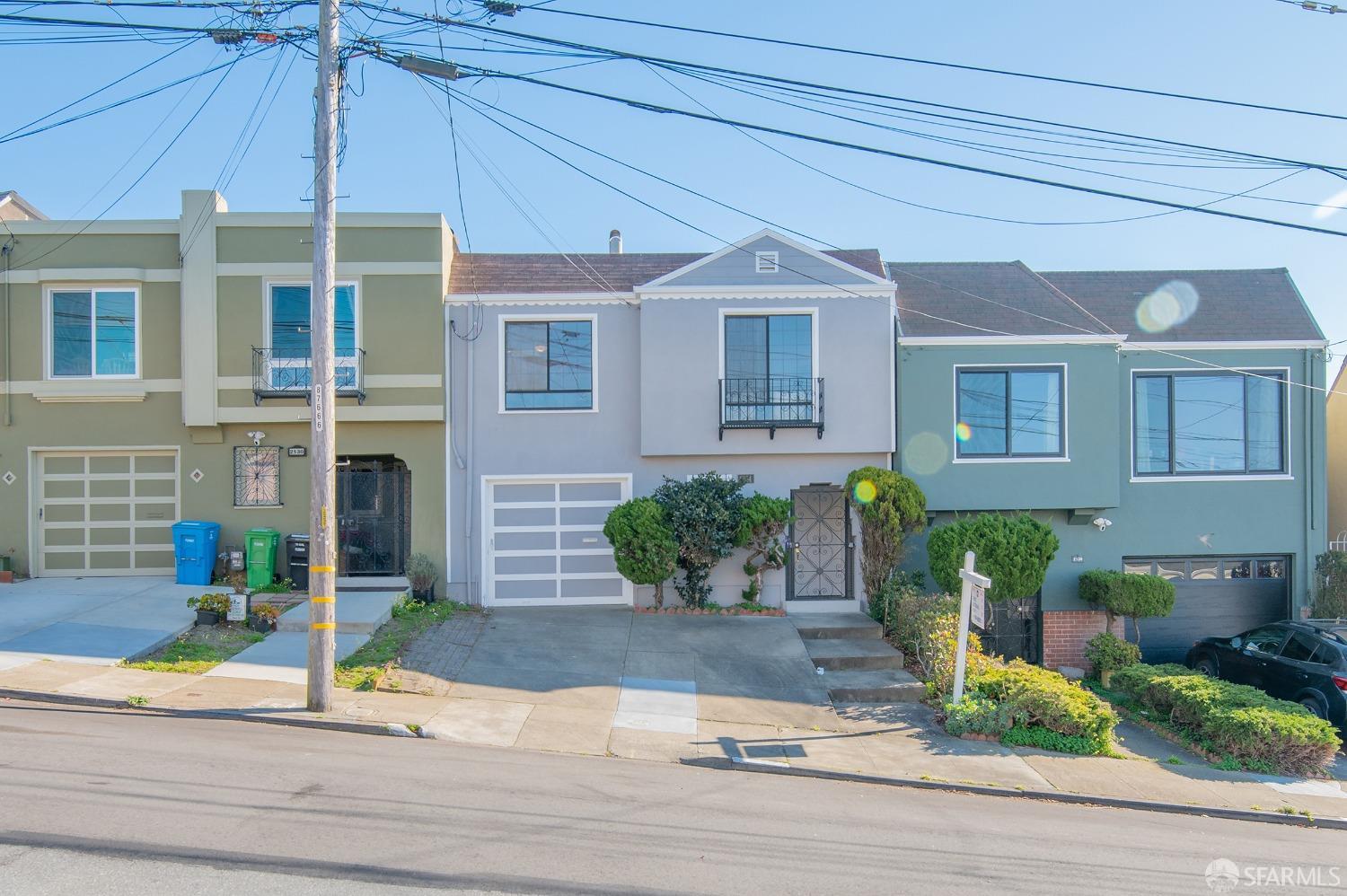 2134 27th Avenue