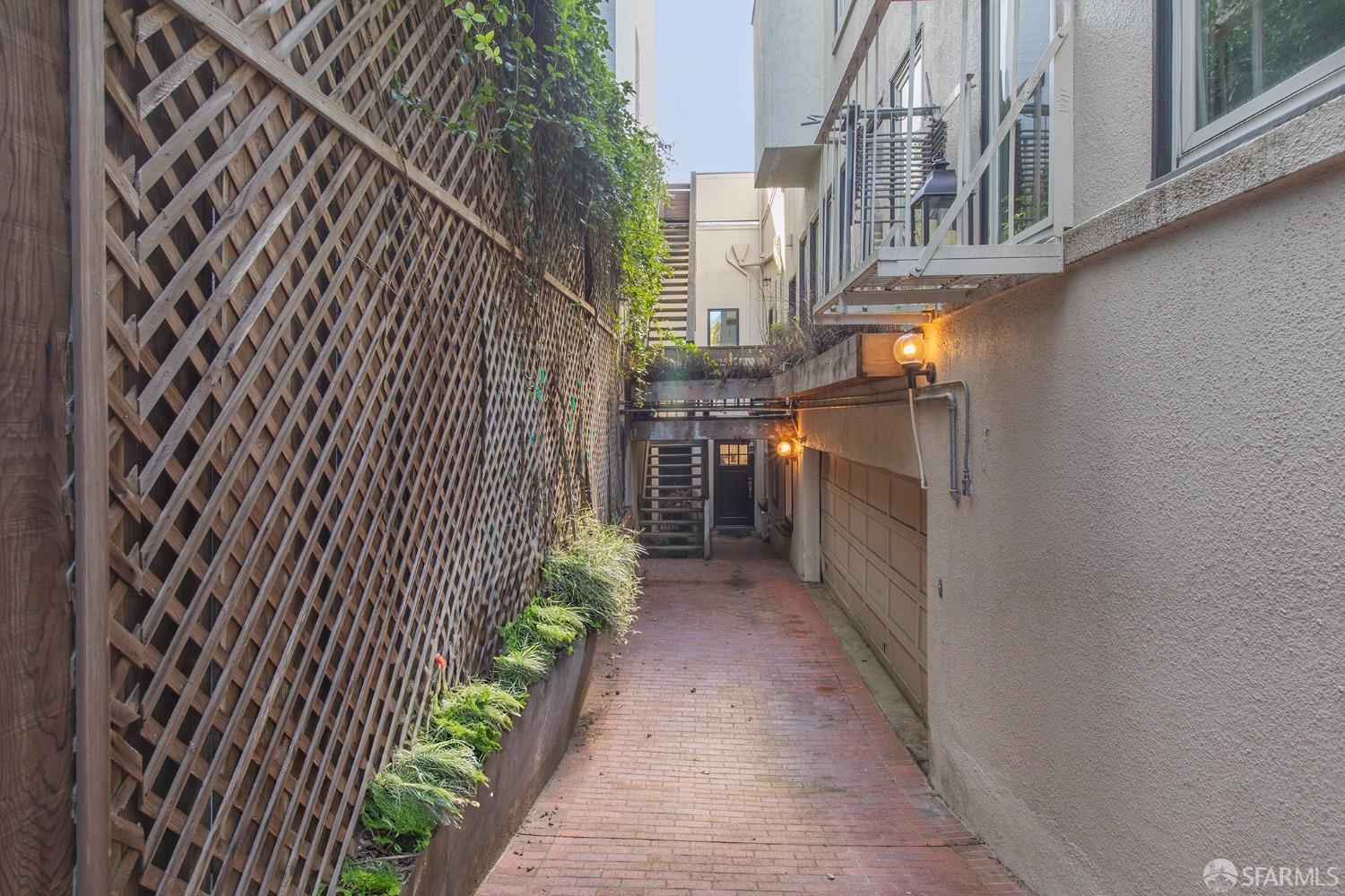 2151 Sacramento Street # 2