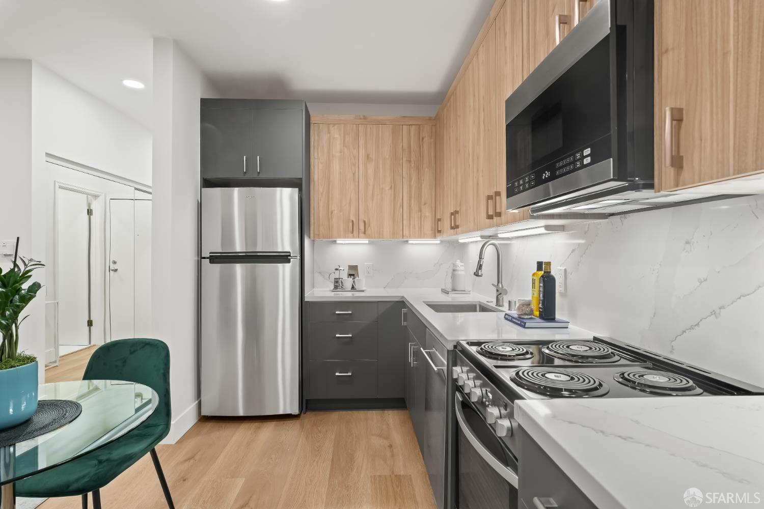 1325 Divisadero Street # 104