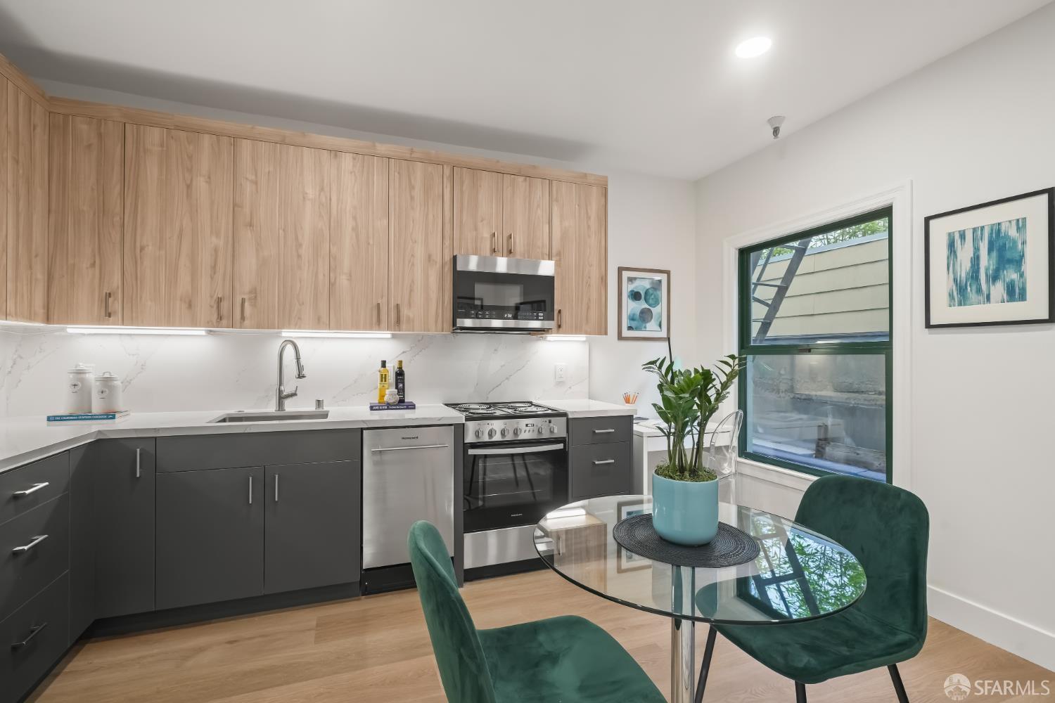 1325 Divisadero Street # 104