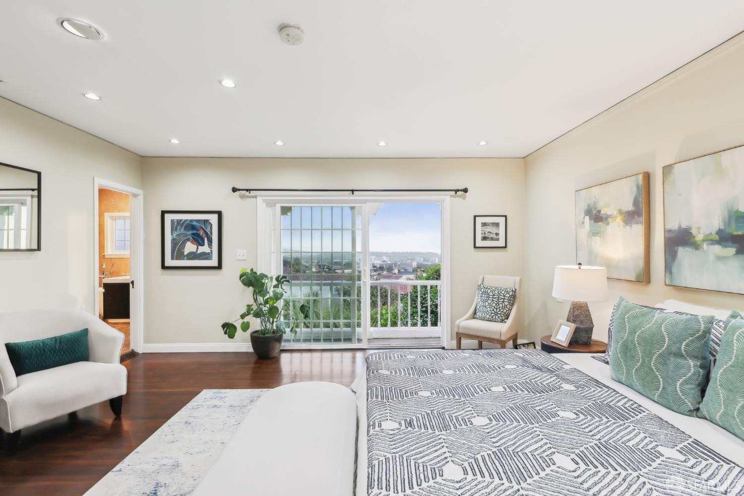 1475 Monterey Boulevard