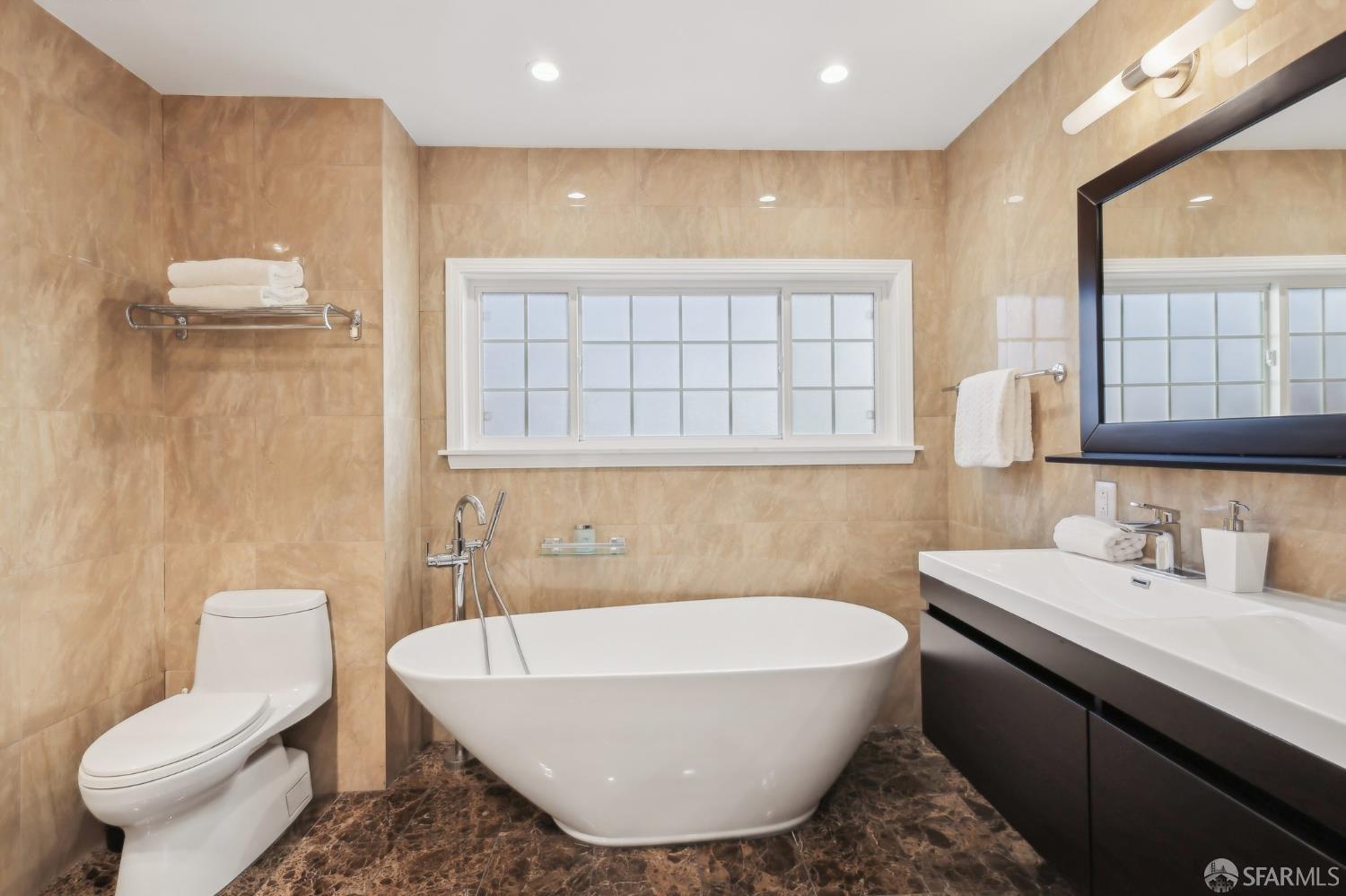 1475 Monterey Boulevard