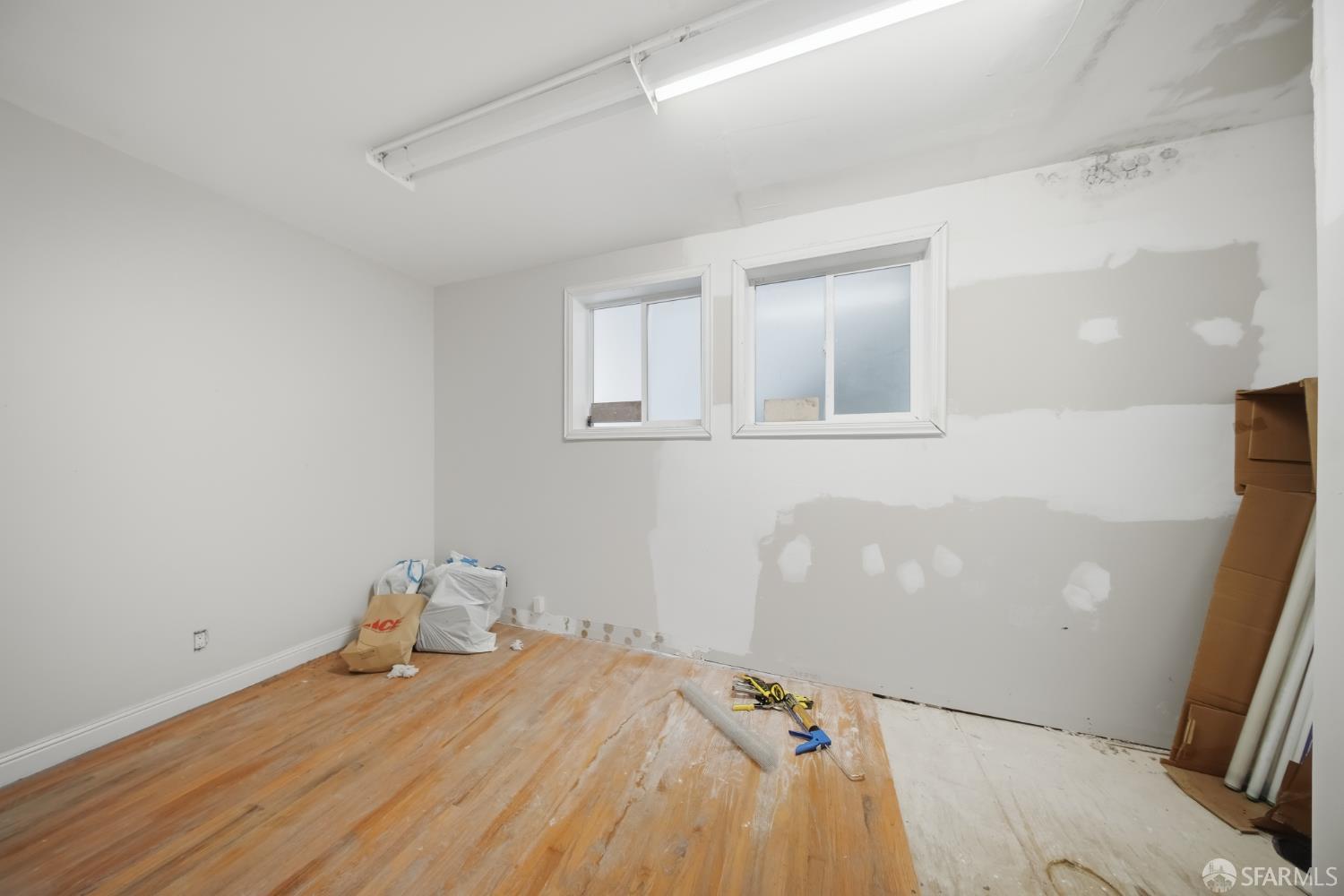 559-561 Minna Street