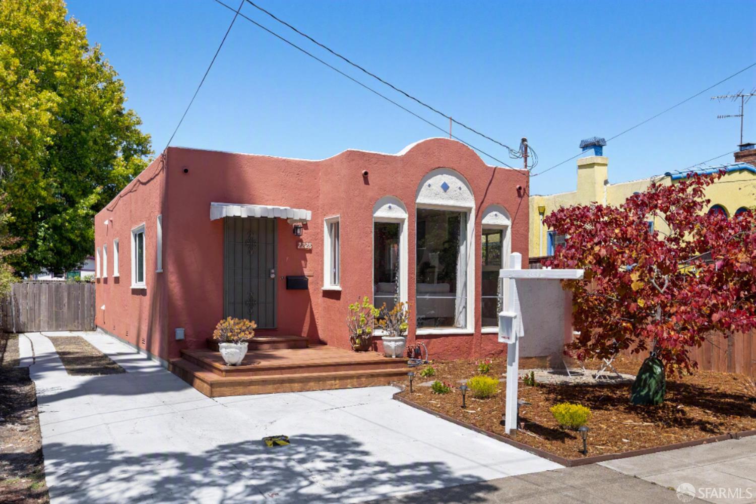 2228 Spaulding Avenue