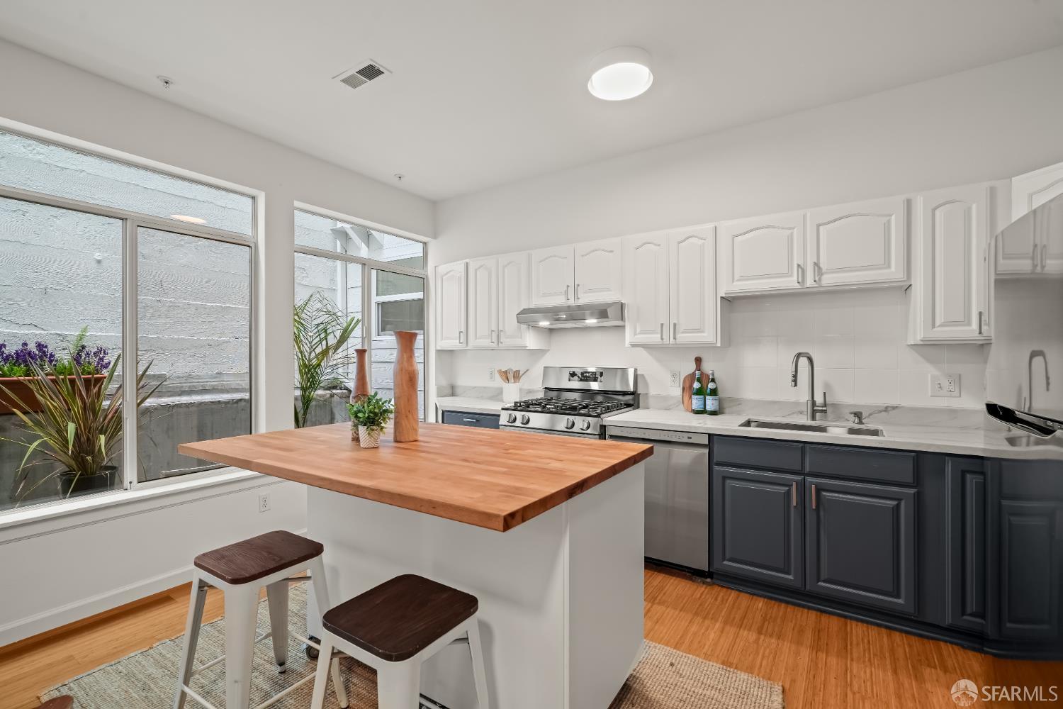 2171 Mission Street # 201