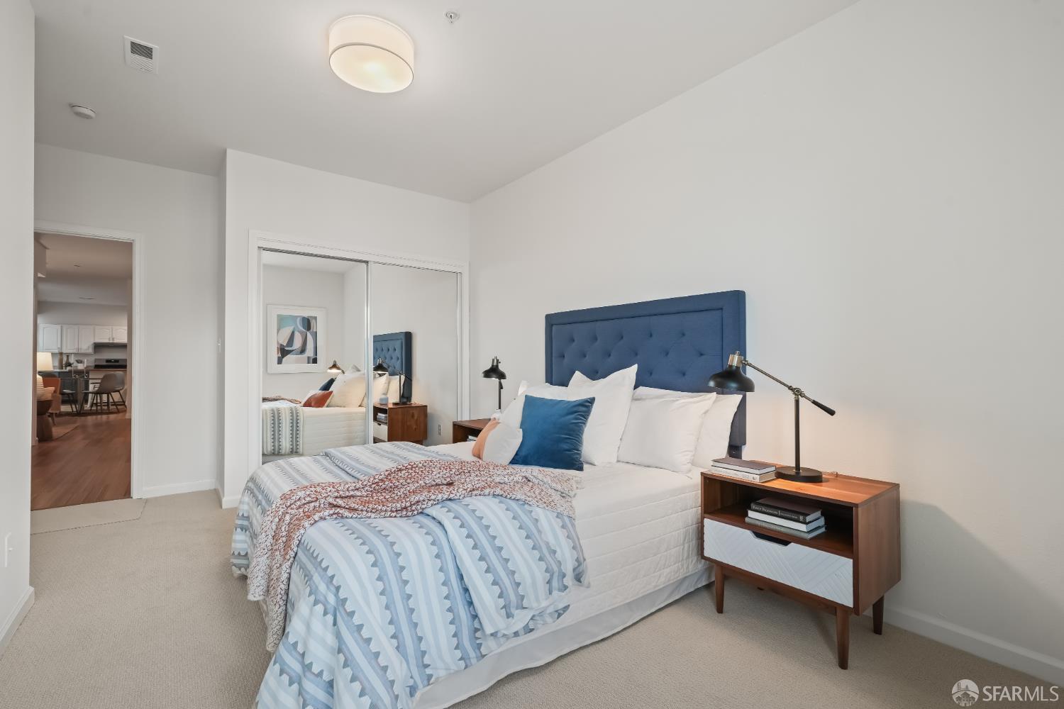 2171 Mission Street # 201