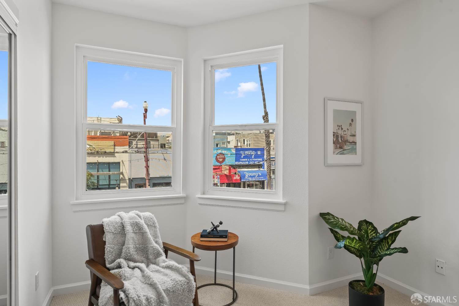 2171 Mission Street # 201