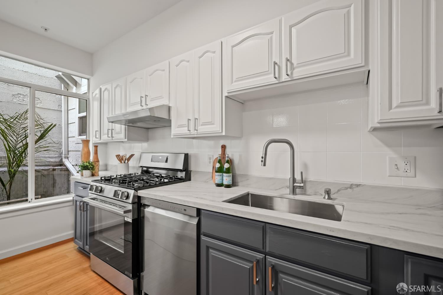 2171 Mission Street # 201