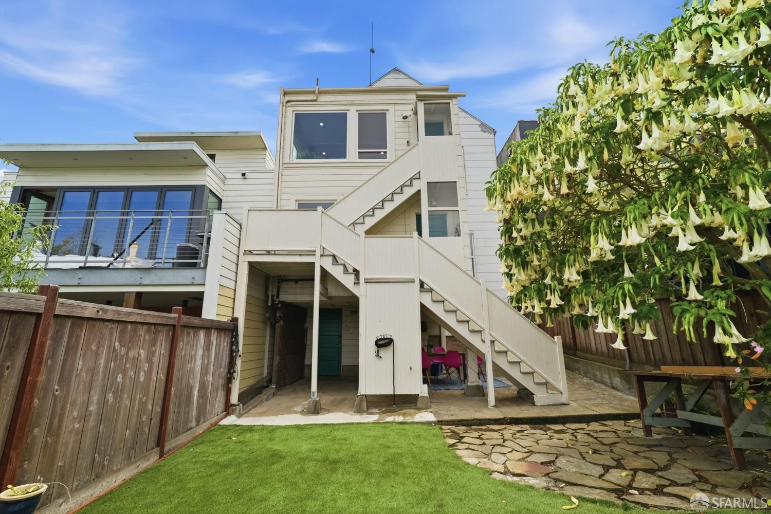 36 Gladys Street