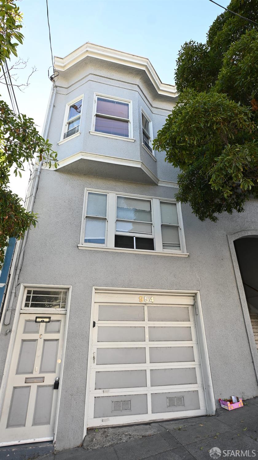 954 De Haro Street