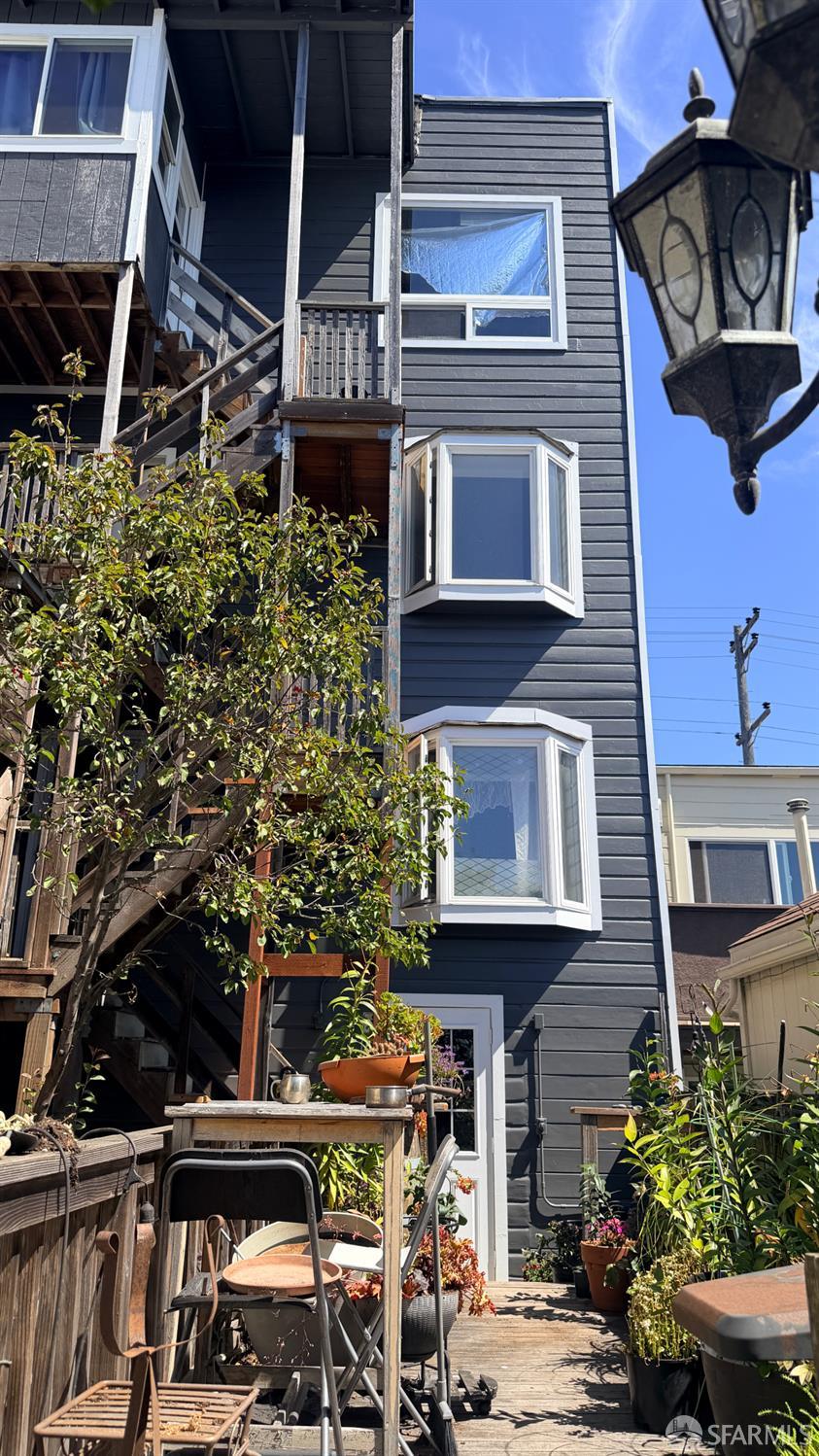 954 De Haro Street