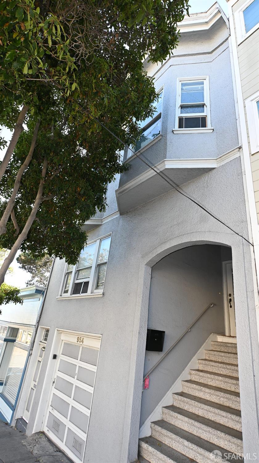 954 De Haro Street
