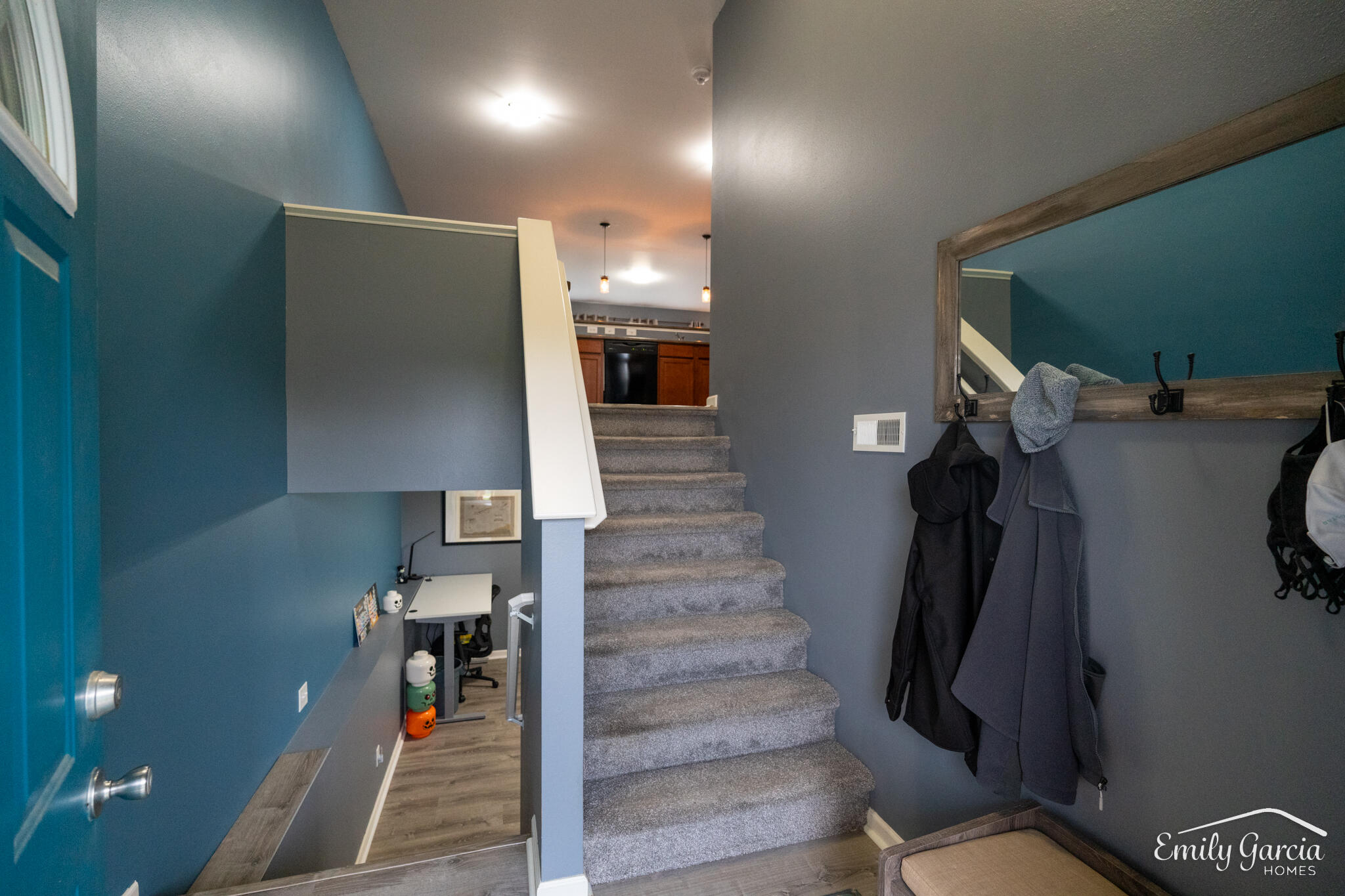 6344 Mesa View Drive