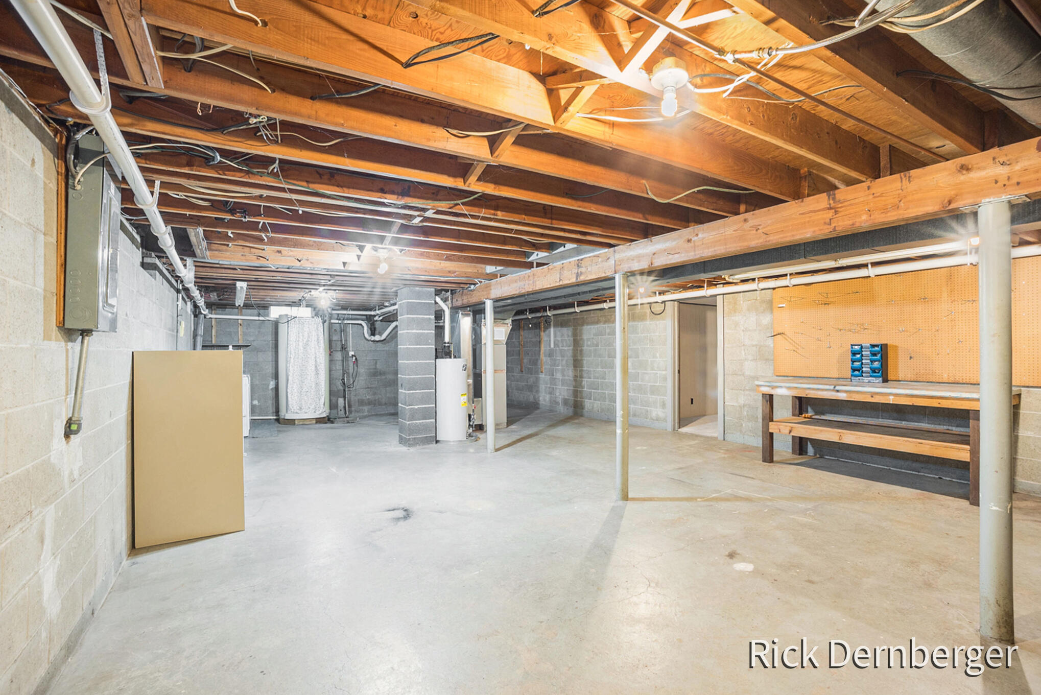 13877 Ridgewood Drive