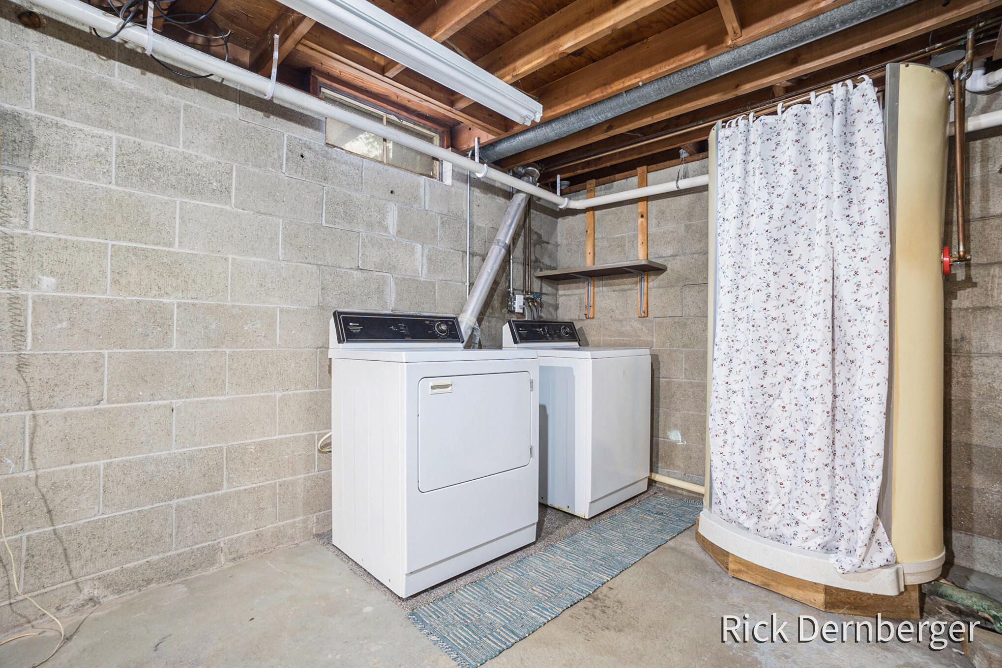 13877 Ridgewood Drive