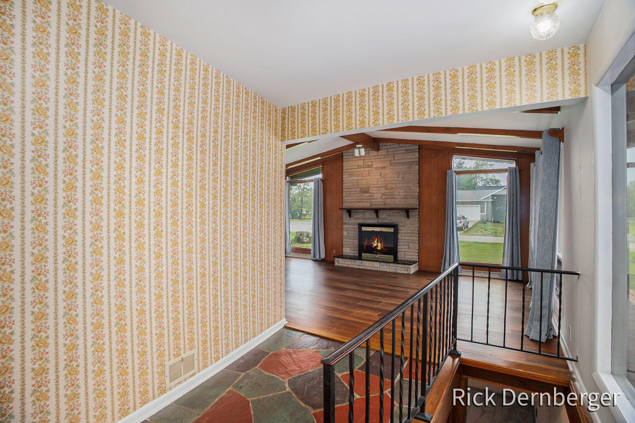 13877 Ridgewood Drive