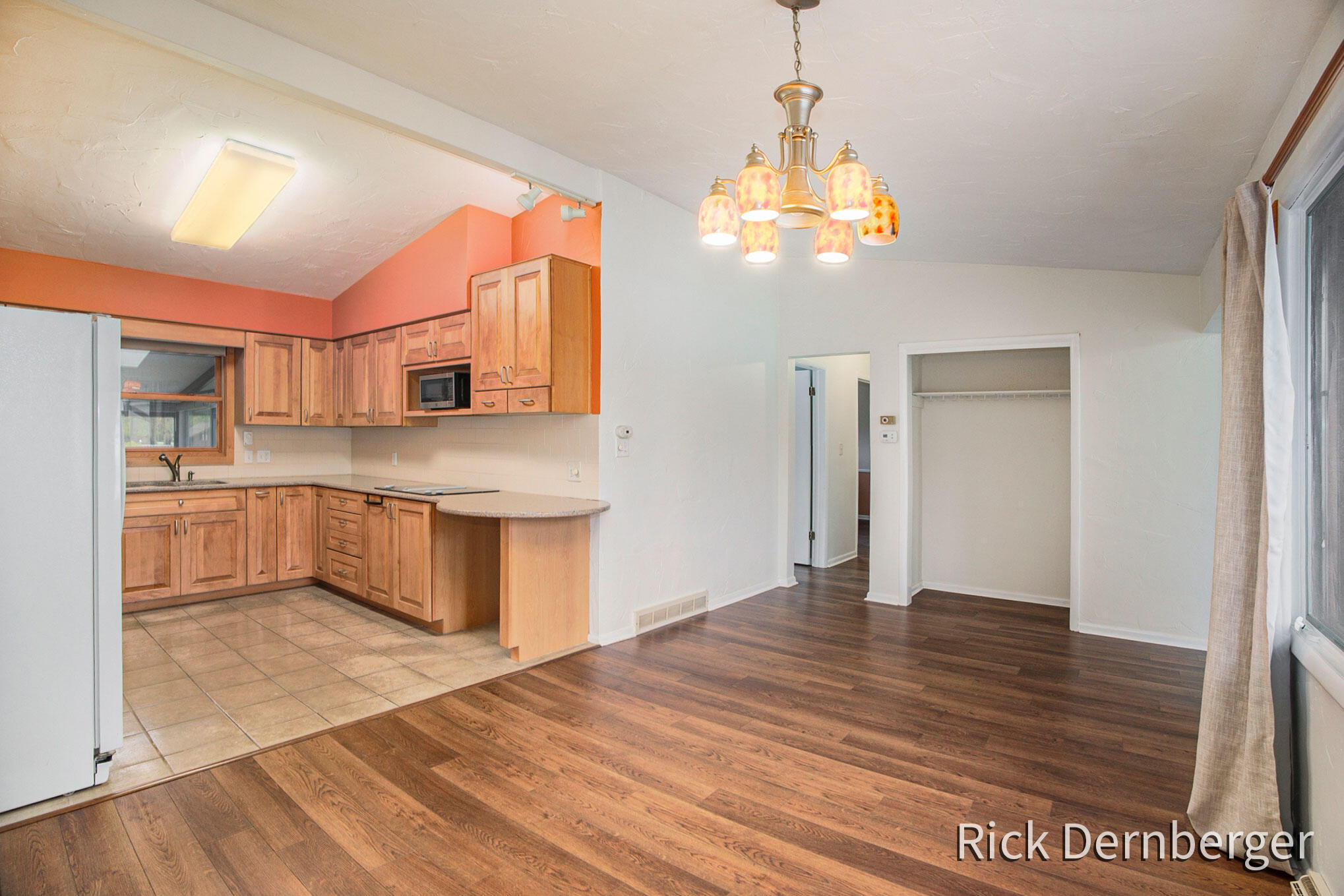 13877 Ridgewood Drive