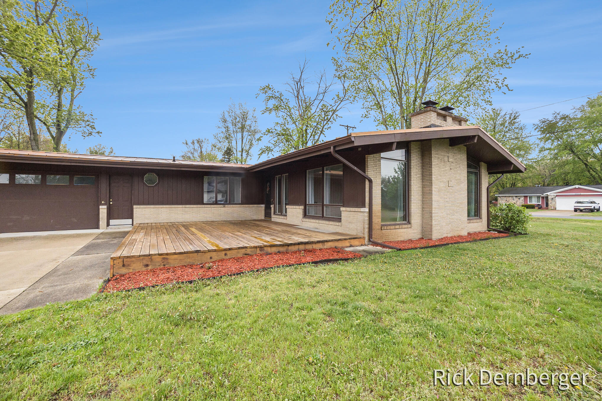 13877 Ridgewood Drive