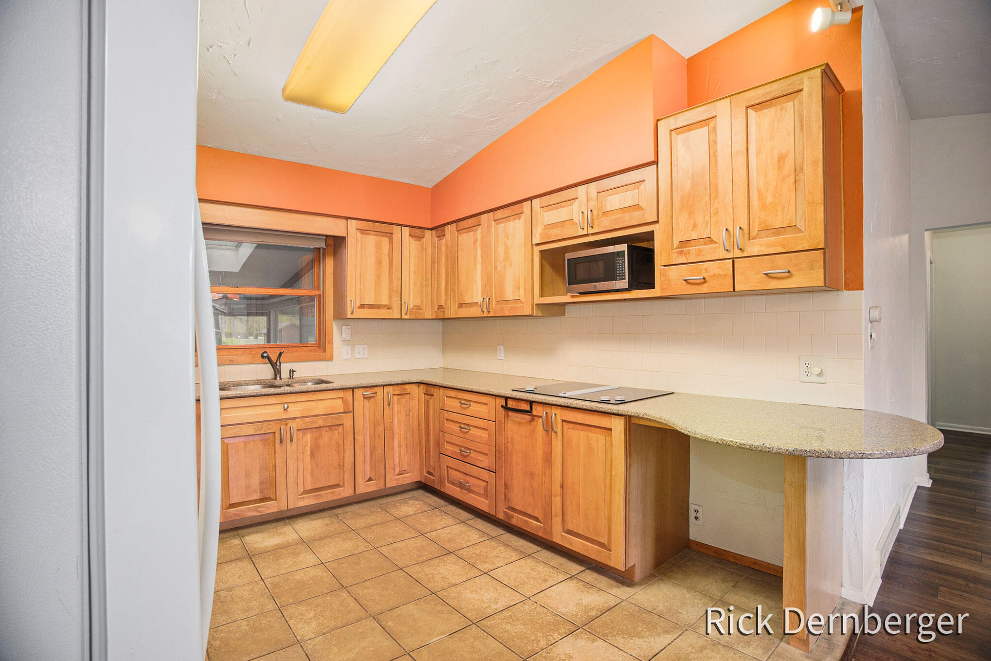 13877 Ridgewood Drive