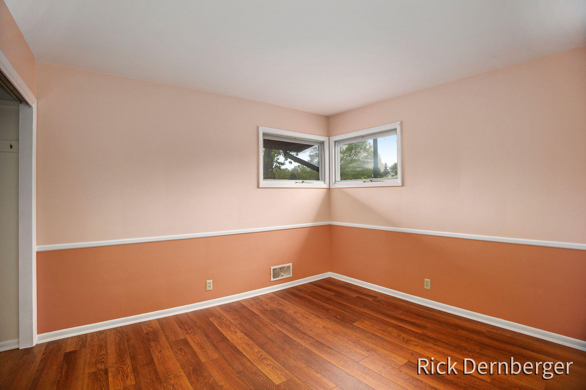 13877 Ridgewood Drive