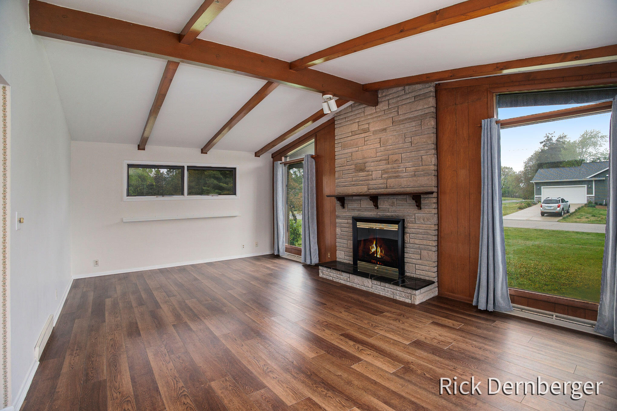 13877 Ridgewood Drive