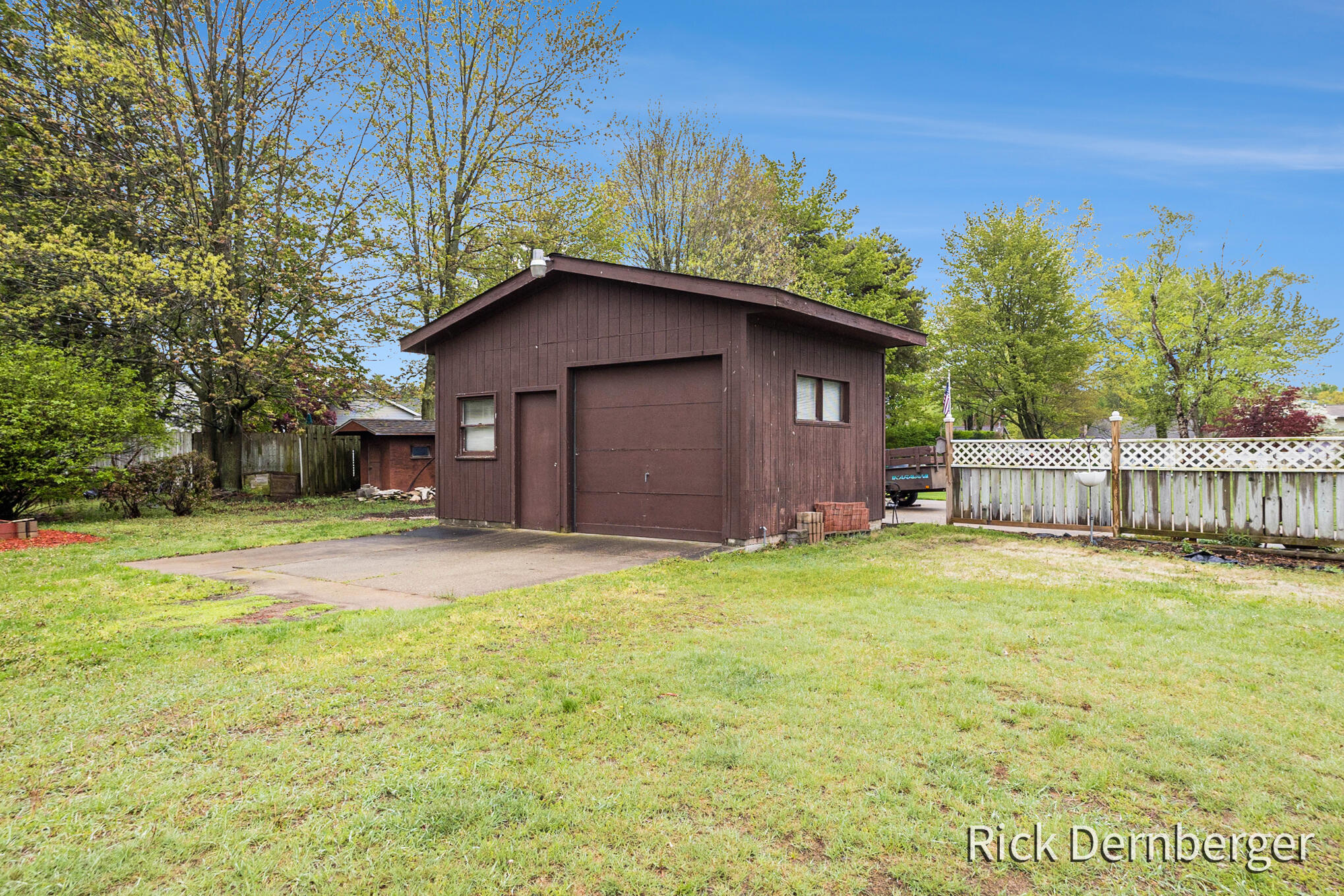 13877 Ridgewood Drive