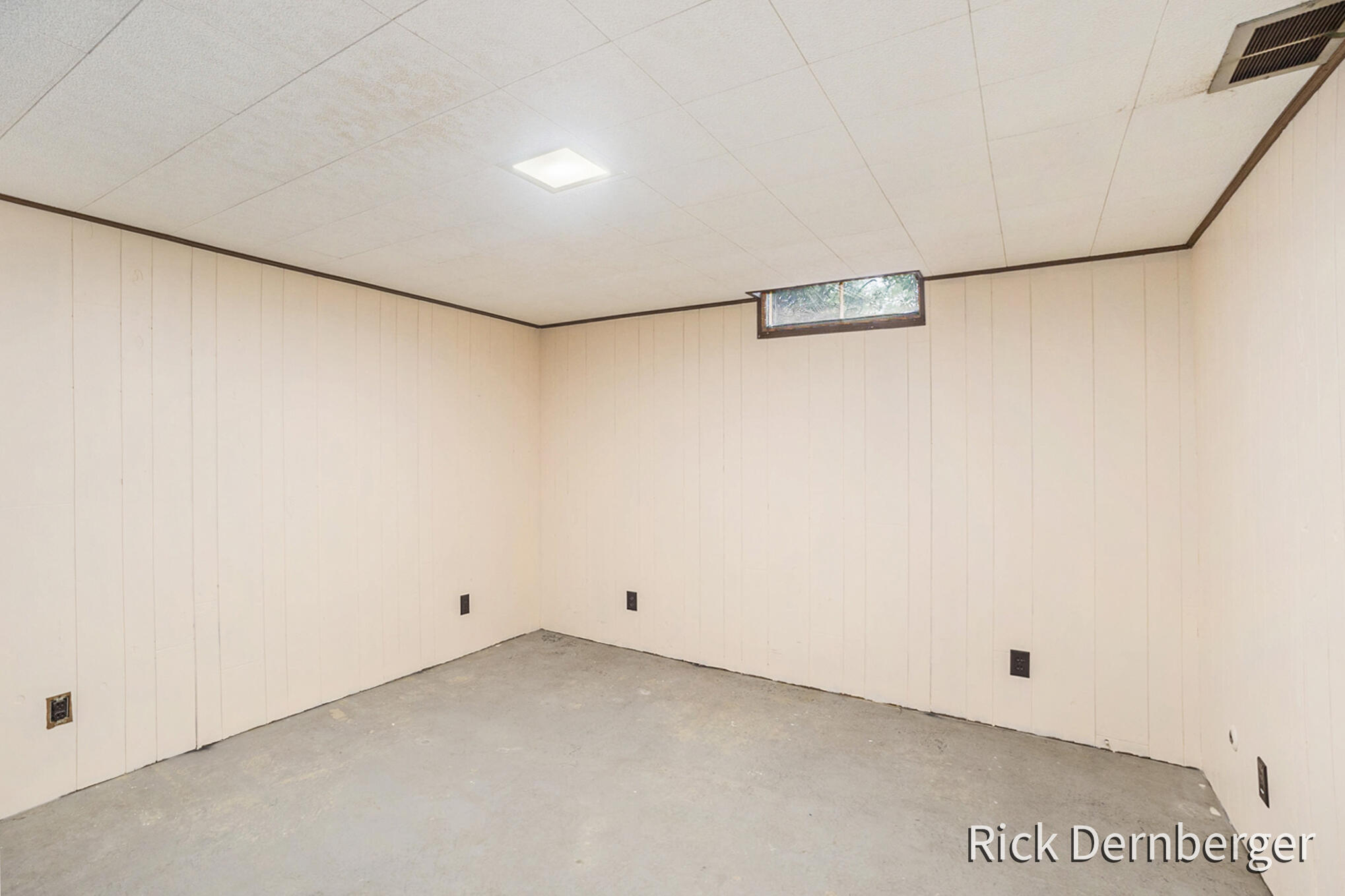 13877 Ridgewood Drive