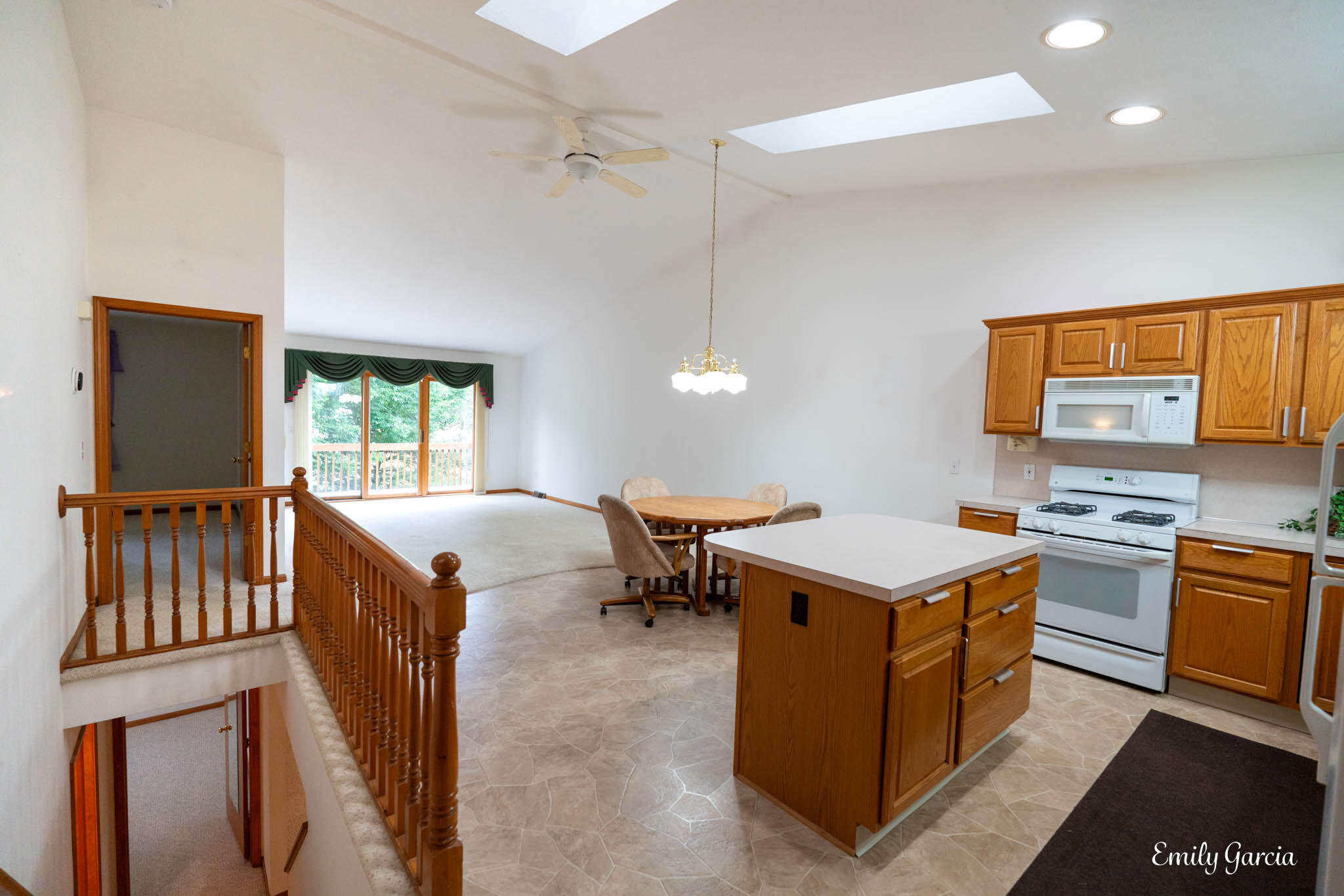 1099 Amber Ridge Drive SW, 15