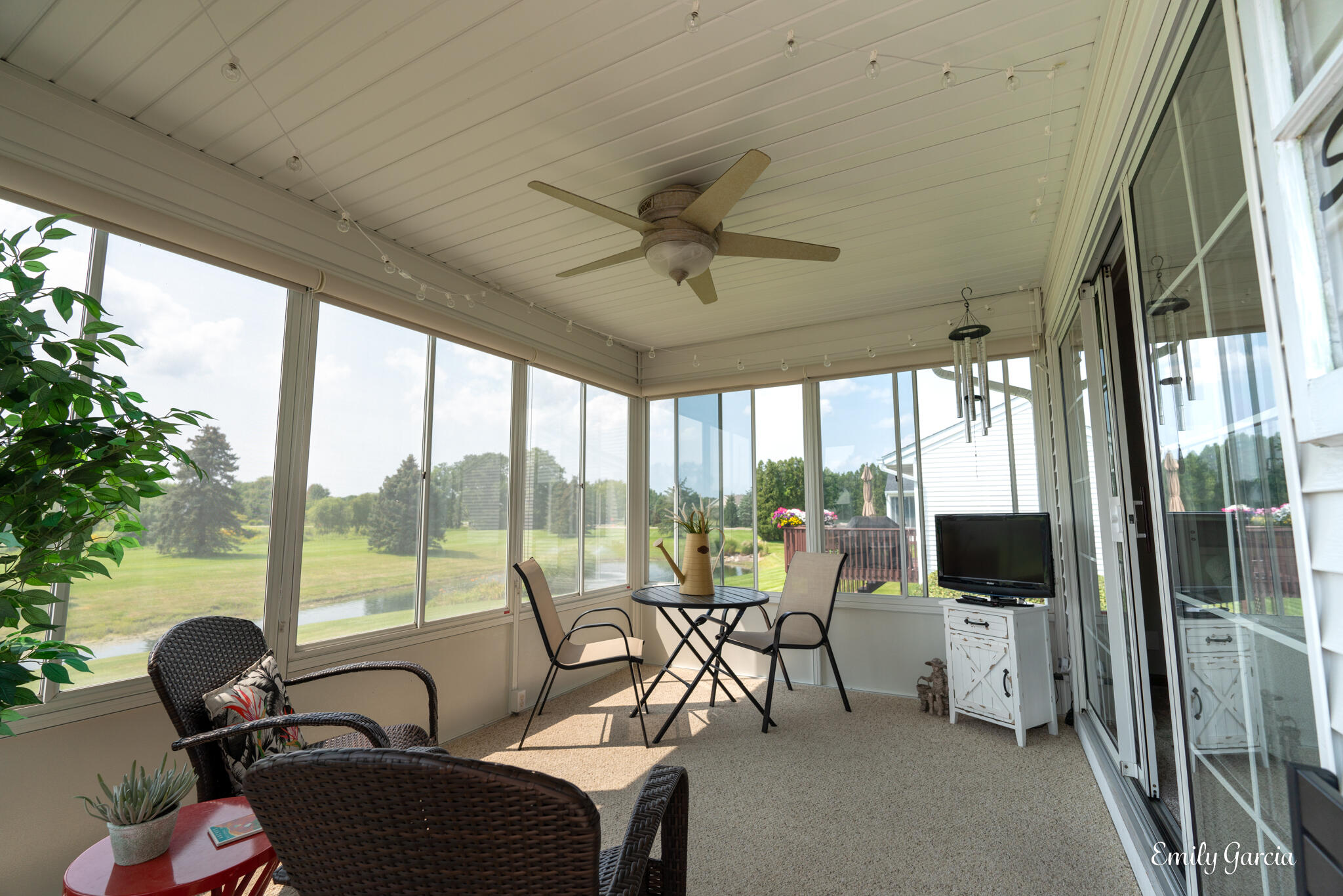 1571 Castlemaine Drive, 15