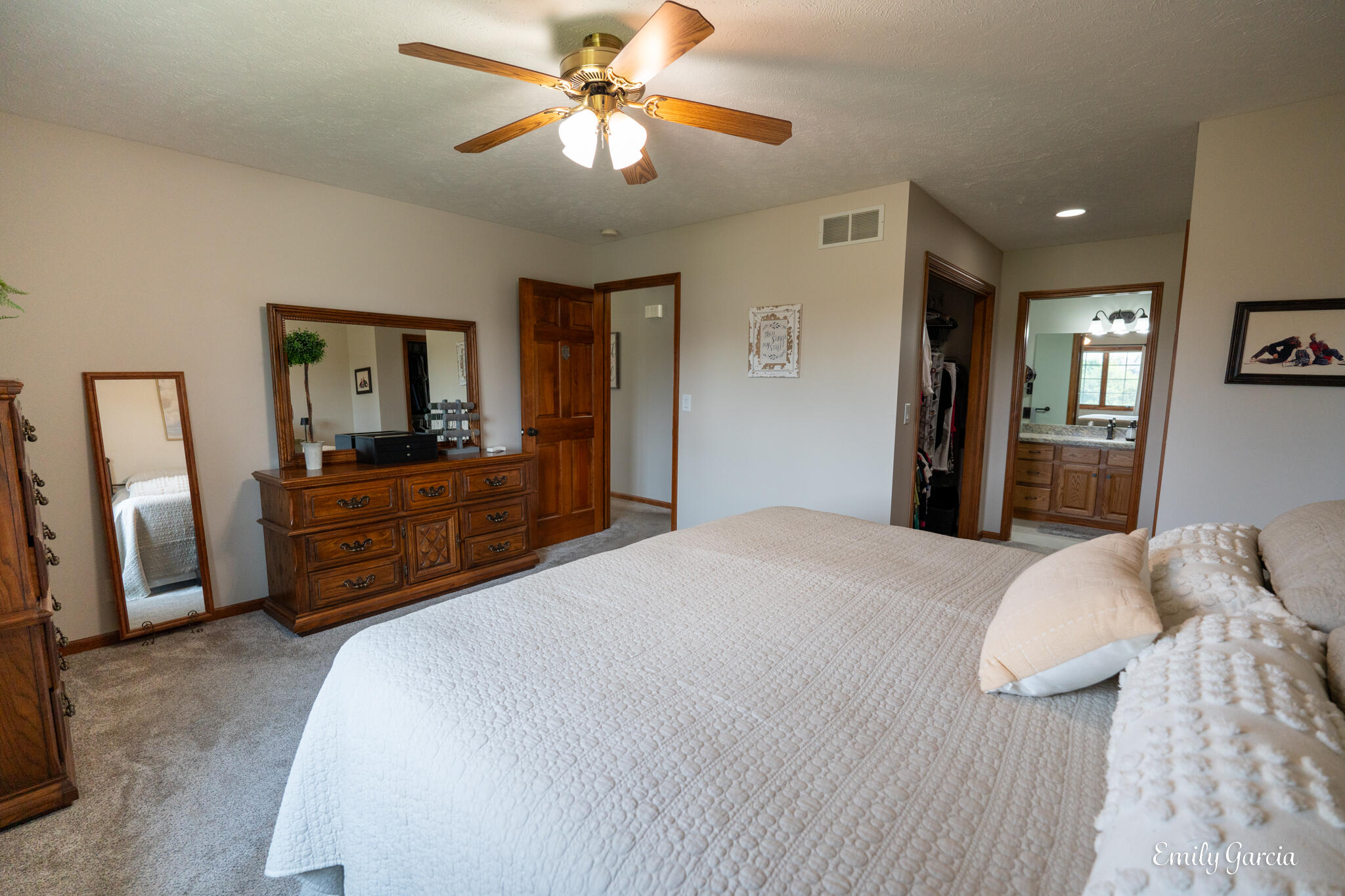 1571 Castlemaine Drive, 15