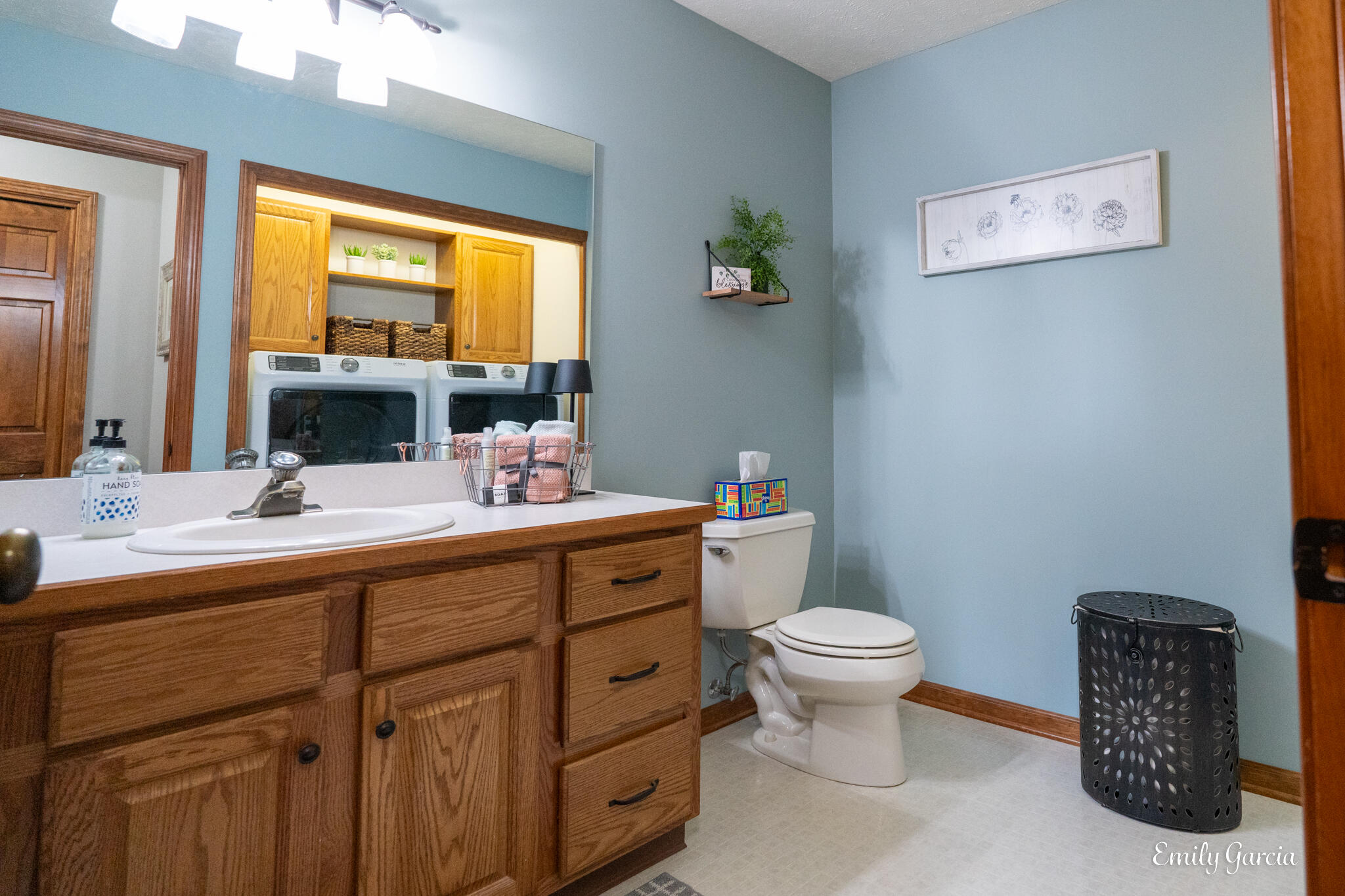 1571 Castlemaine Drive, 15