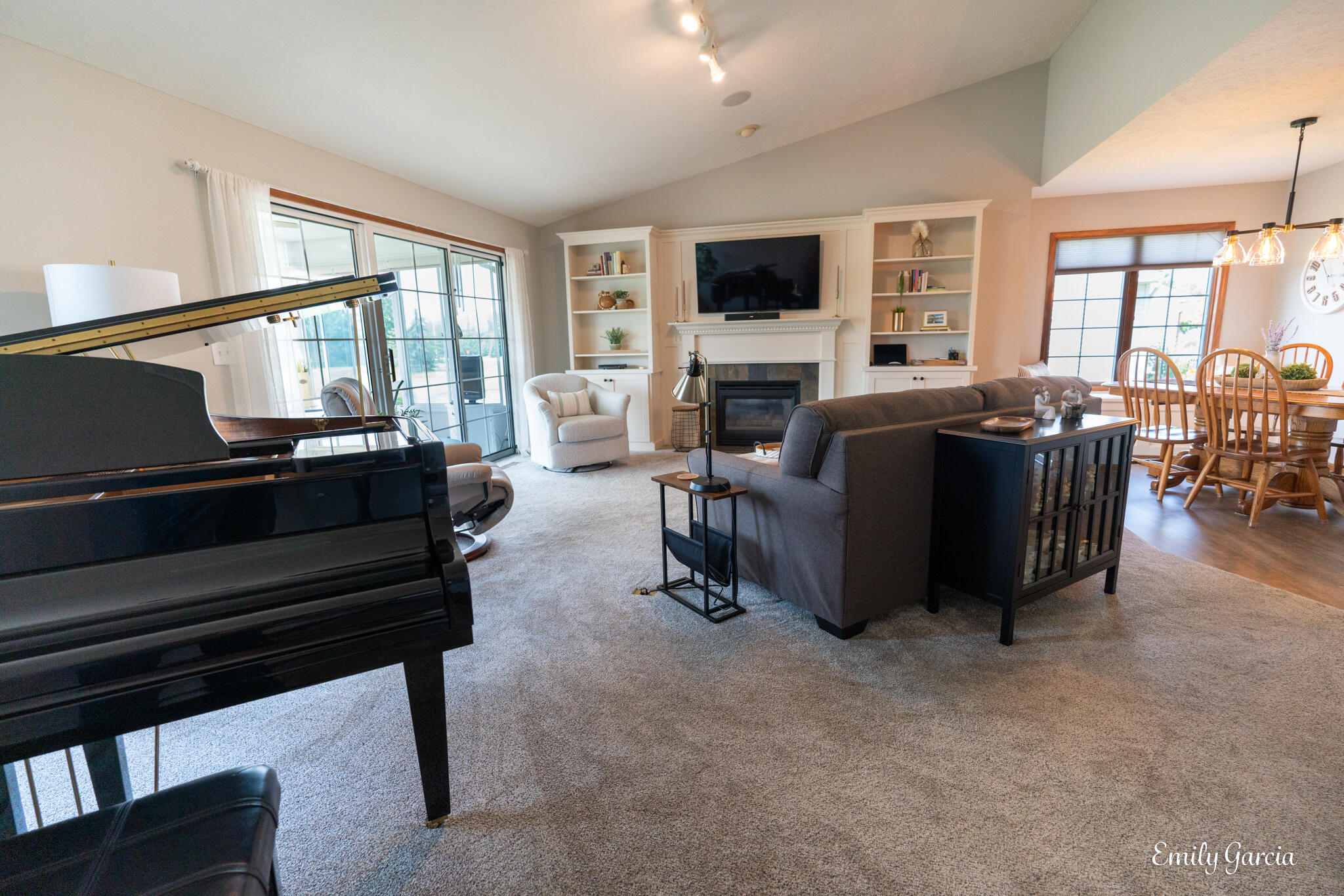 1571 Castlemaine Drive, 15