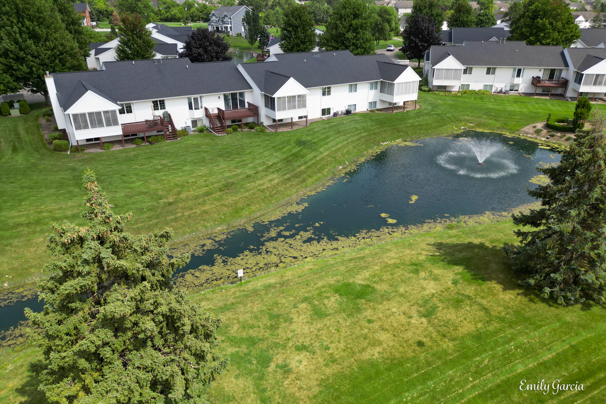 1571 Castlemaine Drive, 15