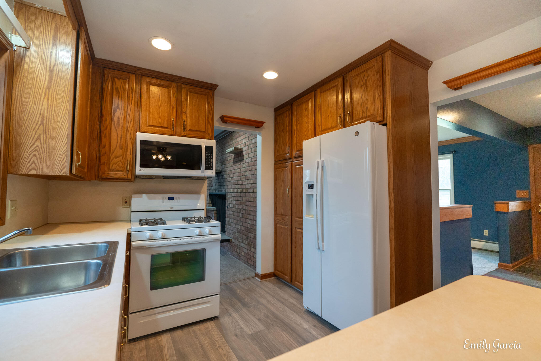 2063 Sandcrest Street