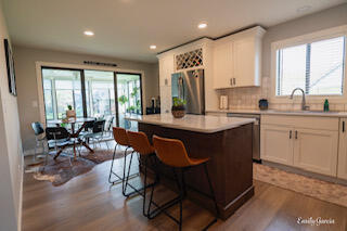 37 S Zeeland Parkway