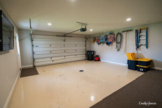 37 S Zeeland Parkway